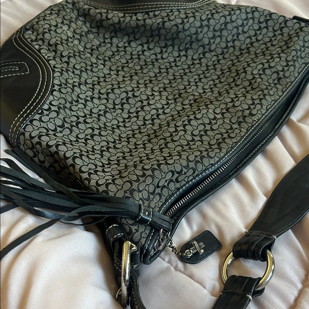Vintage‎ Y2K Coach Black and Gray Patterned Shoulder Bag